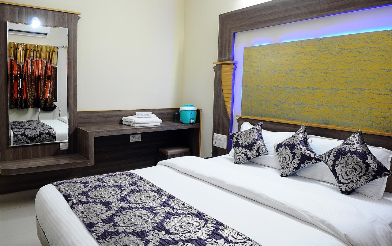 Hotel Bansi Дварка Екстер'єр фото
